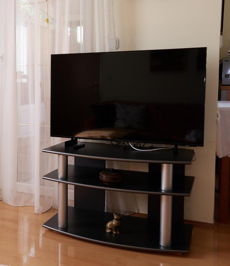 Apartman Nelamore - Krk Town, 300 Meters To The Beach מראה חיצוני תמונה