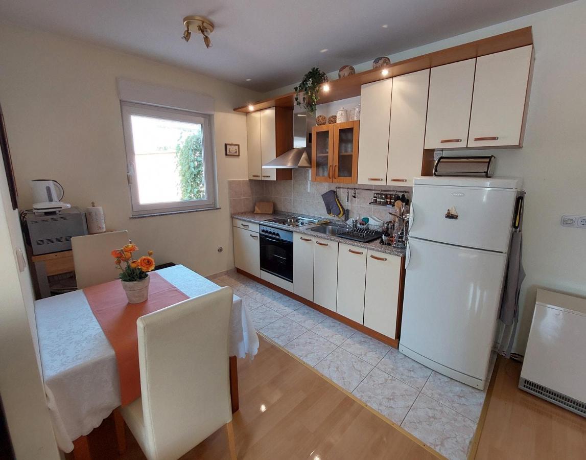 Apartman Nelamore - Krk Town, 300 Meters To The Beach מראה חיצוני תמונה