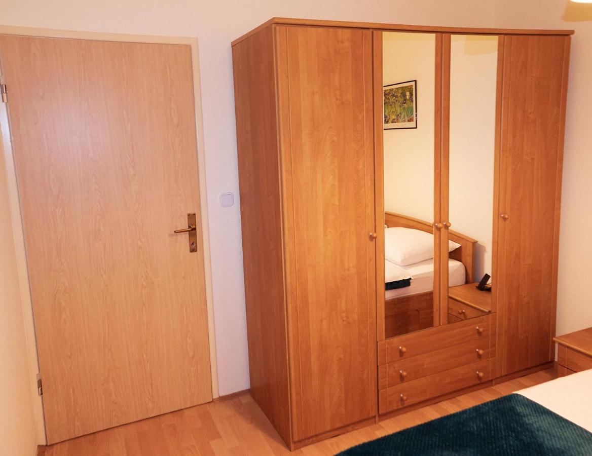 Apartman Nelamore - Krk Town, 300 Meters To The Beach מראה חיצוני תמונה