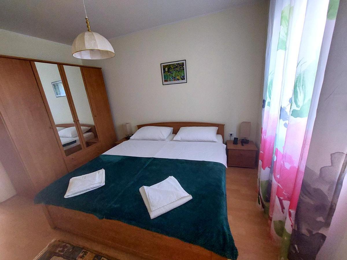 Apartman Nelamore - Krk Town, 300 Meters To The Beach מראה חיצוני תמונה